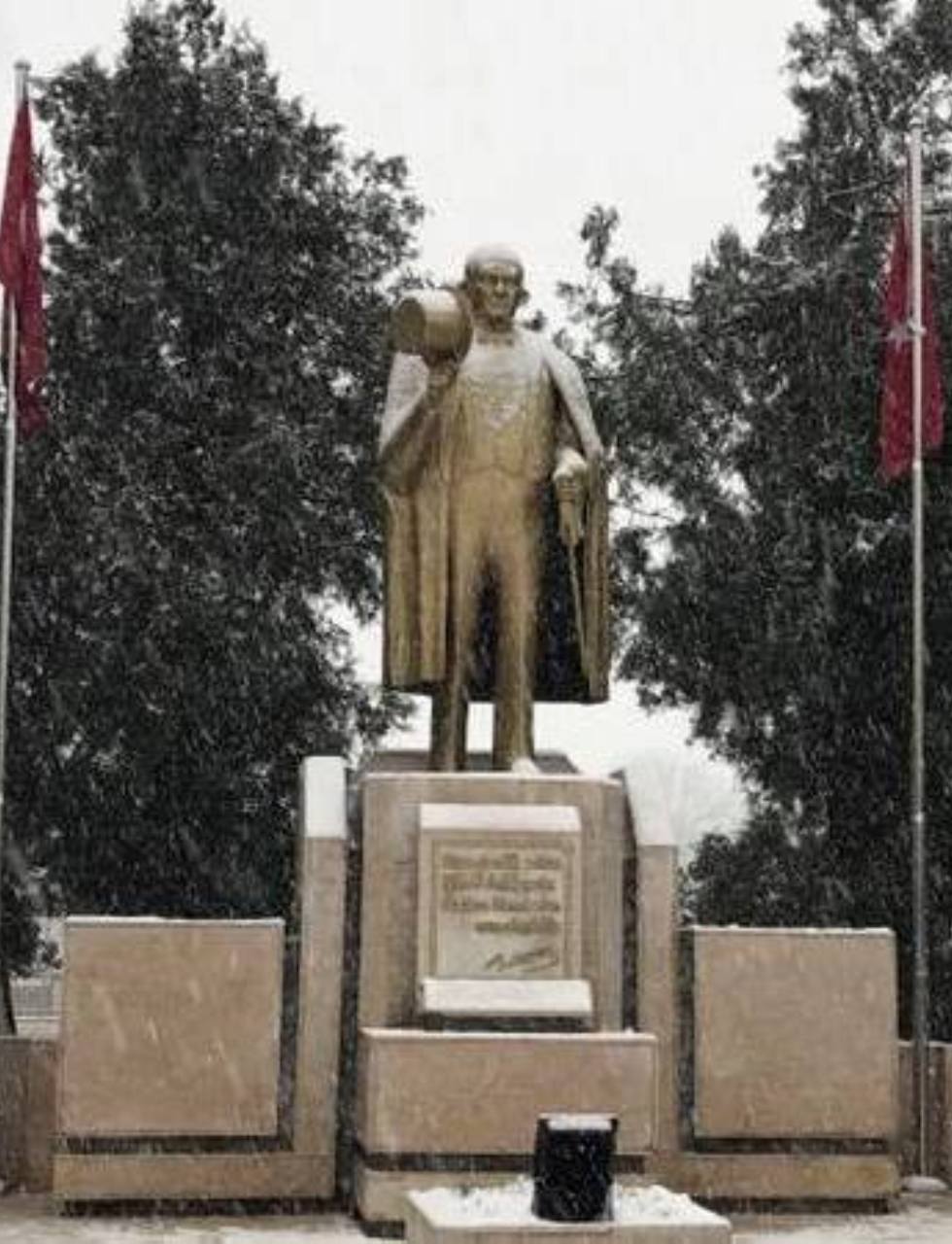 Cide Atatürk Heykeli